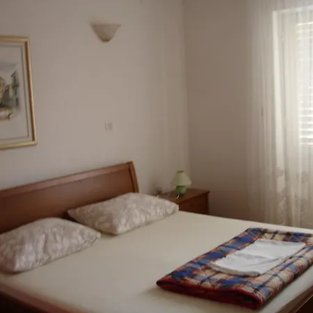 Bozo Apartment Hvar Town
