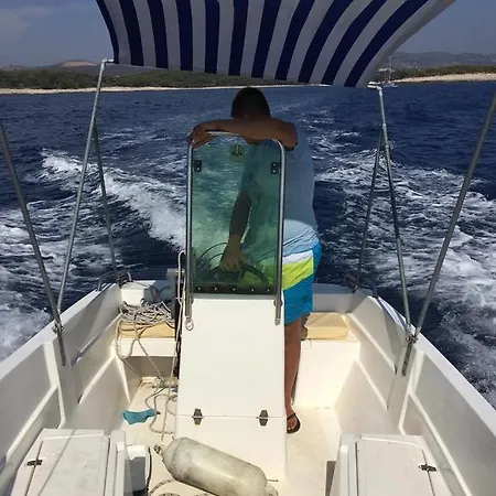 アパート Bozo フヴァル