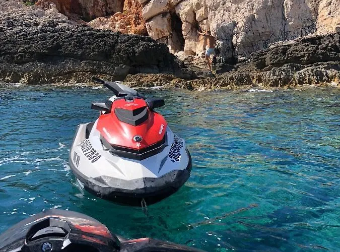 Bozo Apartment Hvar Town