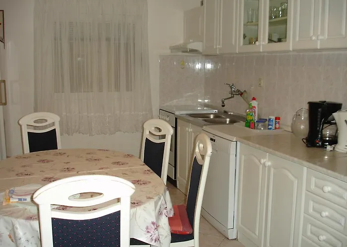 Bozo Apartment Hvar Town