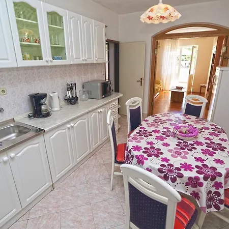 Bozo Apartman *