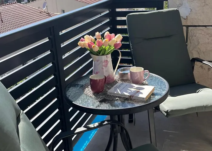 Bozo アパート フヴァル